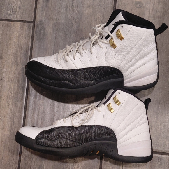 Air Jordan 12 Taxi Retro - Picture 2 of 8